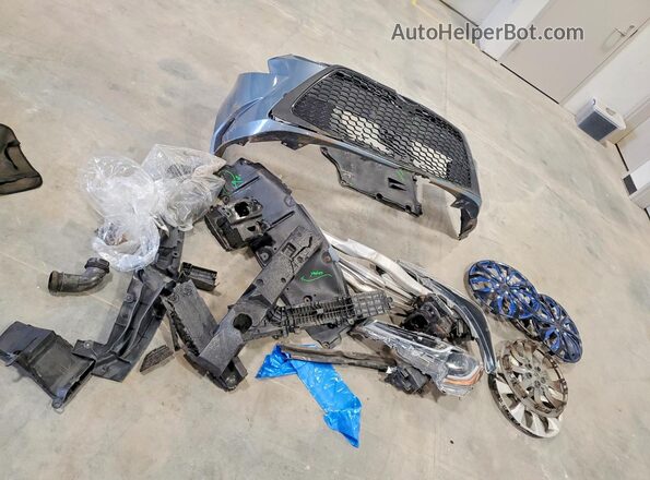 5YFBPRBE2LP020097 2020 TOYOTA COROLLA Silver 