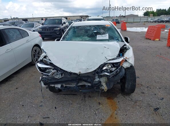 5YFBURHE1GP489946 2016 TOYOTA COROLLA Белый Вид сзади