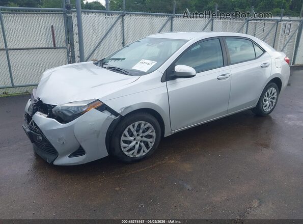 5YFBURHE2HP577650 2017 TOYOTA COROLLA Silver Front left