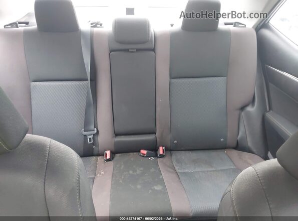 5YFBURHE2HP577650 2017 TOYOTA COROLLA Silver 