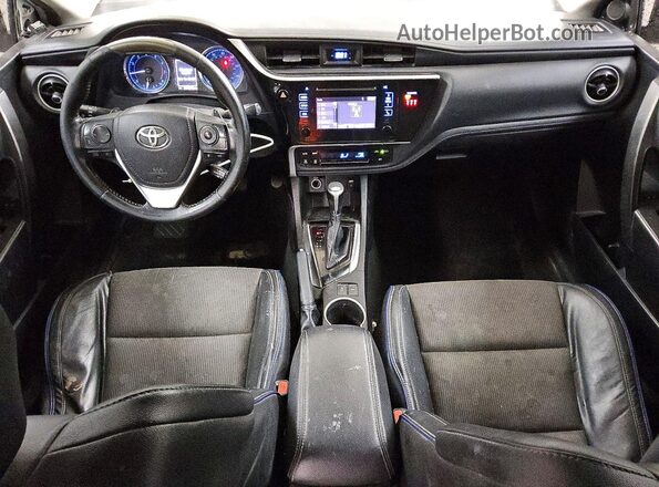 5YFBURHE2KP906709 2019 TOYOTA COROLLA Белый Вид панели приборов