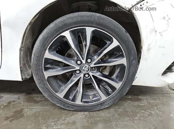 5YFBURHE2KP906709 2019 TOYOTA COROLLA Белый 
