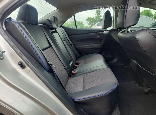 5YFBURHE4HP677944 2017 TOYOTA COROLLA Silver 