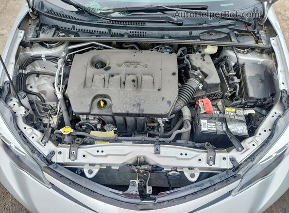 5YFBURHE4HP677944 2017 TOYOTA COROLLA Silver 