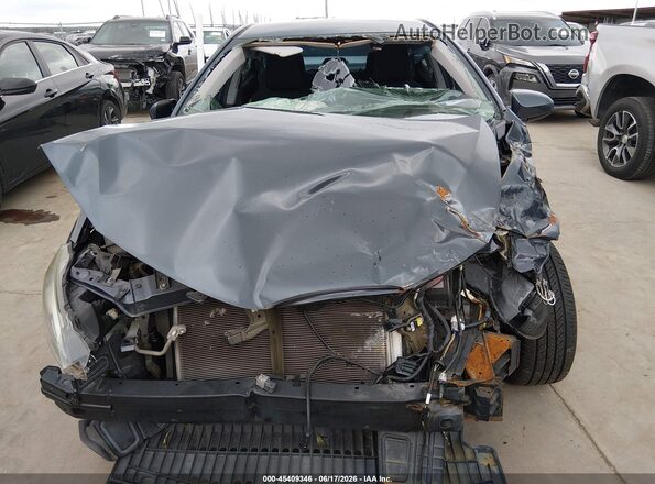 5YFBURHE4HP727595 2017 TOYOTA COROLLA Gray 