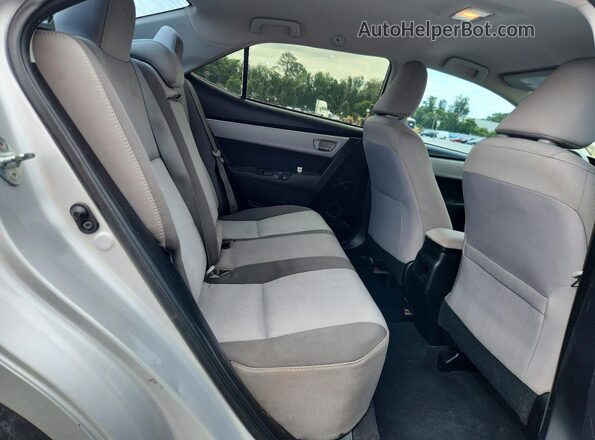 5YFBURHE4JP752759 2018 TOYOTA COROLLA Silver უკანა სავარძლების ხედი