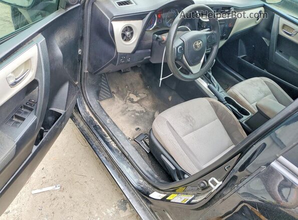 5YFBURHE4JP833809 2018 TOYOTA COROLLA Black Widok deski rozdzielczej