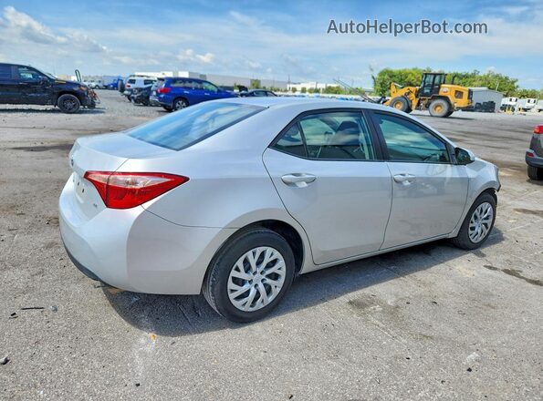 5YFBURHE4KP907828 2019 TOYOTA COROLLA Silver Задня права чверть