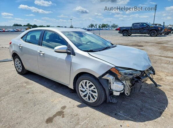 5YFBURHE4KP907828 2019 TOYOTA COROLLA Silver Передня права чверть