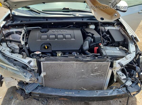 5YFBURHE4KP907828 2019 TOYOTA COROLLA Silver Вид задньої частини салону