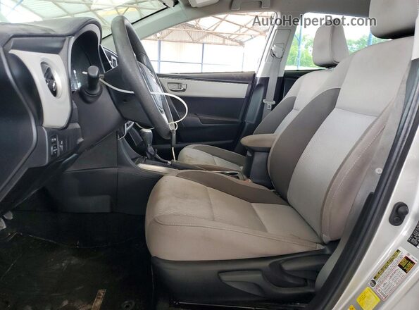 5YFBURHE7KP948504 2019 TOYOTA COROLLA Silver Вид салону спереду