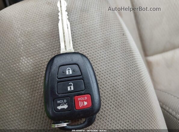 5YFBURHEXGP416476 2016 TOYOTA COROLLA Beige Вид панелі приладів