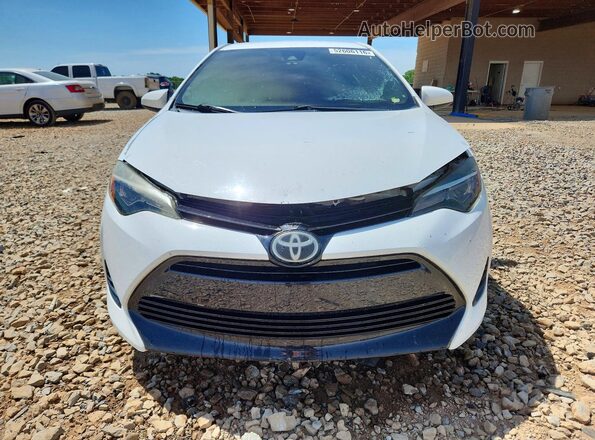 5YFBURHEXHP664342 2017 TOYOTA COROLLA Белый Вид спереди