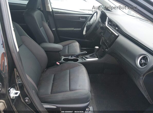 5YFBURHEXHP680105 2017 TOYOTA COROLLA Black Вид салону спереду