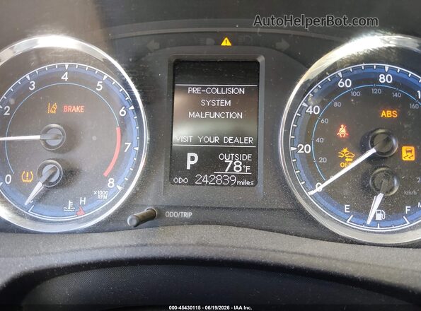 5YFBURHEXHP732820 2017 TOYOTA COROLLA Gray Հետևի նստատեղերի տեսք