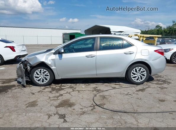 5YFBURHEXKP856528 2019 TOYOTA COROLLA Silver Սալոնի 360 աստիճան տեսք