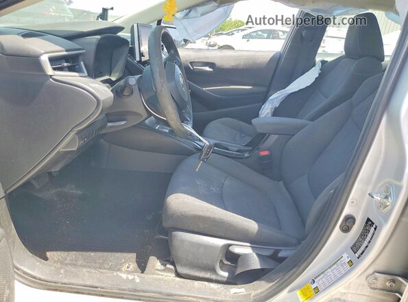 5YFEPMAE0MP154061 2021 TOYOTA COROLLA Silver Front interior view