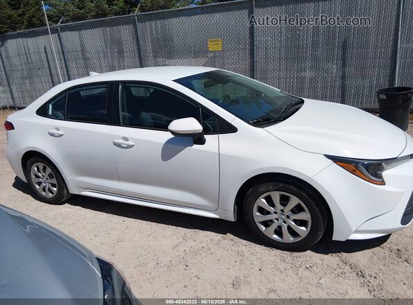 5YFEPMAE0NP304736 2022 TOYOTA COROLLA White Widok wnętrza z tyłu