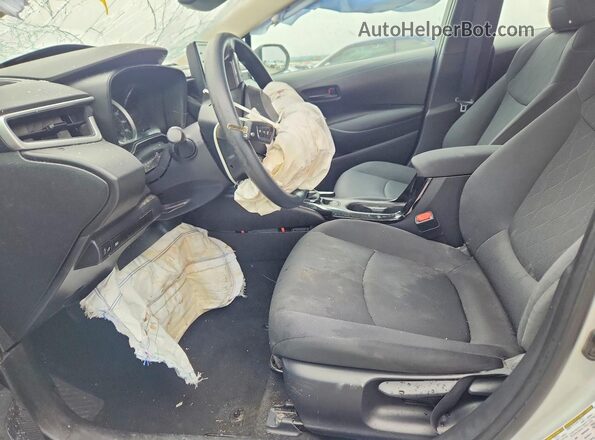 5YFEPMAE0NP357646 2022 TOYOTA COROLLA Silver Front interior view