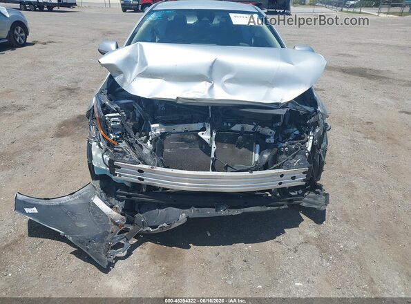 5YFEPMAE0NP369747 2022 TOYOTA COROLLA Silver Front view