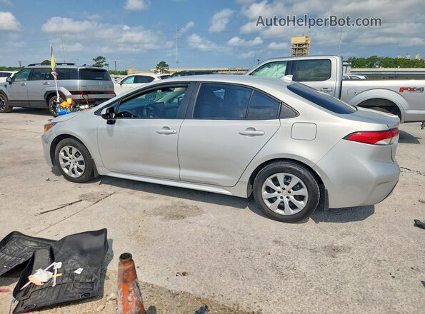5YFEPMAE1NP359616 2022 TOYOTA COROLLA Silver 