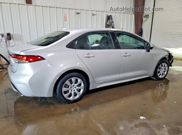 5YFEPMAE2MP233585 2021 TOYOTA COROLLA Серебряный Задняя правая четверть