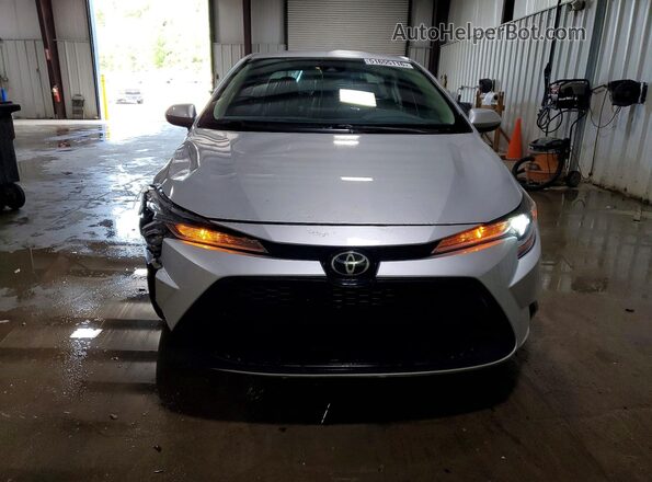 5YFEPMAE2MP233585 2021 TOYOTA COROLLA Серебряный Вид спереди