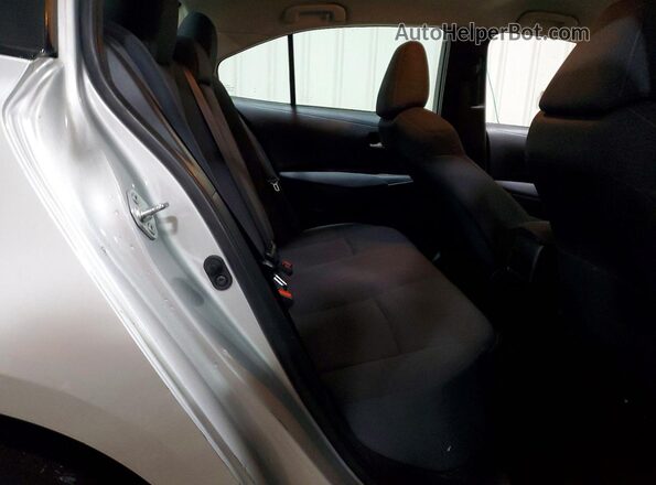 5YFEPMAE2MP233585 2021 TOYOTA COROLLA Серебряный Вид задних сидений