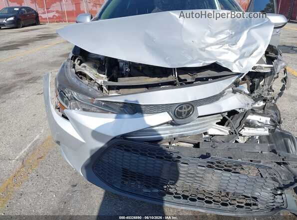 5YFEPMAE2NP325460 2022 TOYOTA COROLLA Silver Вид спереду