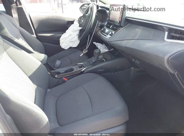 5YFEPMAE2NP325460 2022 TOYOTA COROLLA Silver Вид салону спереду