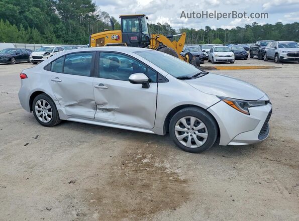 5YFEPMAE2NP339665 2022 TOYOTA COROLLA Silver 