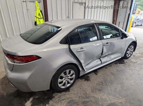 5YFEPMAE2NP339665 2022 TOYOTA COROLLA Silver 