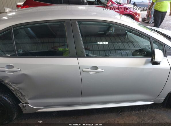 5YFEPMAE4MP198645 2021 TOYOTA COROLLA Silver Սալոնի 360 աստիճան տեսք