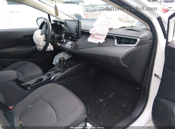 5YFEPMAE4NP330434 2022 TOYOTA COROLLA White Widok wnętrza z przodu
