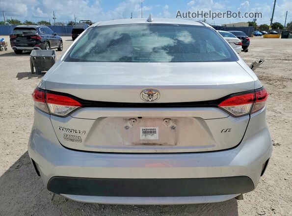 5YFEPMAE4NP338632 2022 TOYOTA COROLLA Silver Հետևի տեսք