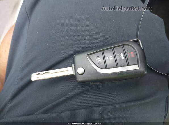 5YFEPMAE4NP350070 2022 TOYOTA COROLLA Серебряный Вид панели приборов