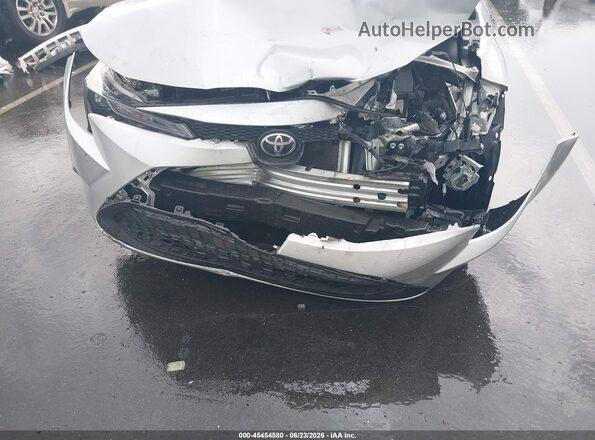 5YFEPMAE4NP350070 2022 TOYOTA COROLLA Серебряный Вид спереди
