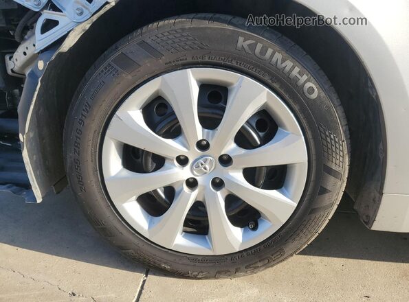 5YFEPMAE7MP165753 2021 TOYOTA COROLLA Silver Սալոնի 360 աստիճան տեսք