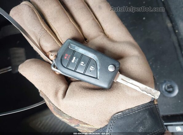5YFEPMAE7NP275705 2022 TOYOTA COROLLA Белый Вид панели приборов