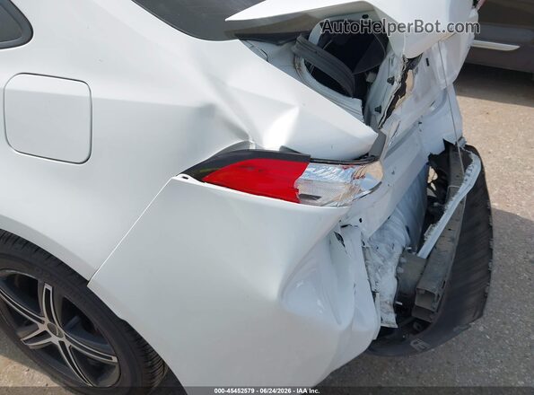 5YFEPMAE8NP326189 2022 TOYOTA COROLLA White Դիմացի տեսք