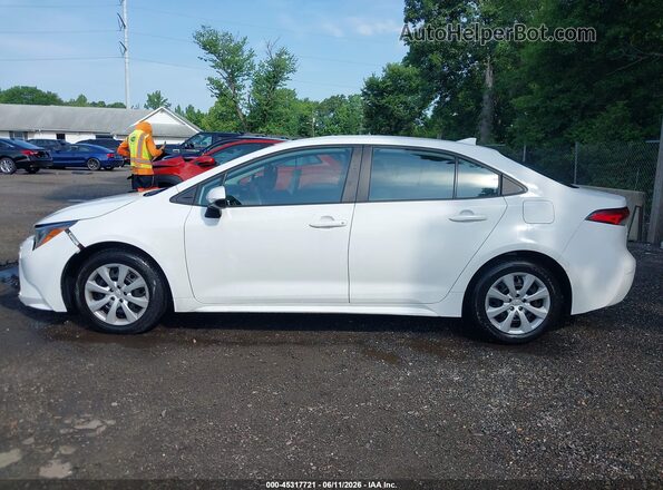5YFEPMAE8NP331229 2022 TOYOTA COROLLA White Widok wnętrza 360 stopni