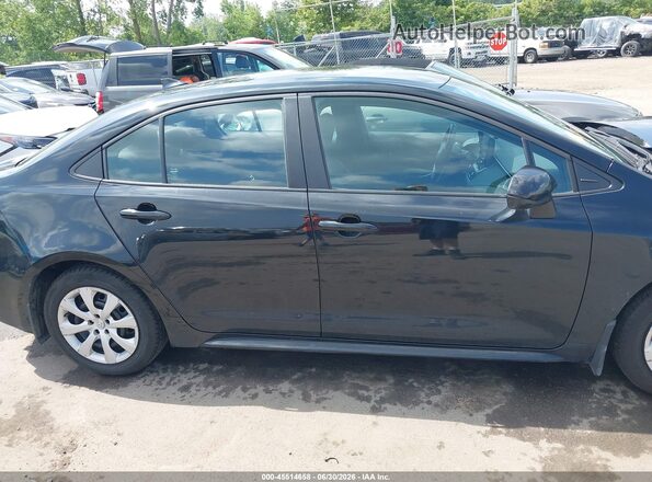 5YFEPMAE8NP386165 2022 TOYOTA COROLLA Черный Вид задней части салона