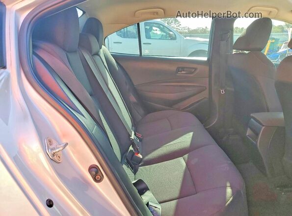 5YFEPMAE8NP391785 2022 TOYOTA COROLLA Silver Вид задніх сидінь
