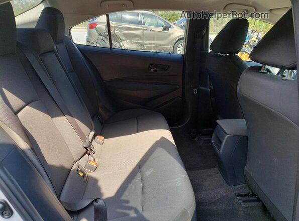 5YFEPMAE8NP391785 2022 TOYOTA COROLLA Silver Вид задньої частини салону