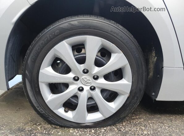 5YFEPMAE8NP391785 2022 TOYOTA COROLLA Silver 