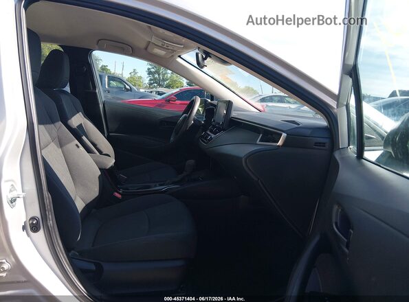 5YFEPMAE9NP307991 2022 TOYOTA COROLLA Silver Вид салону спереду
