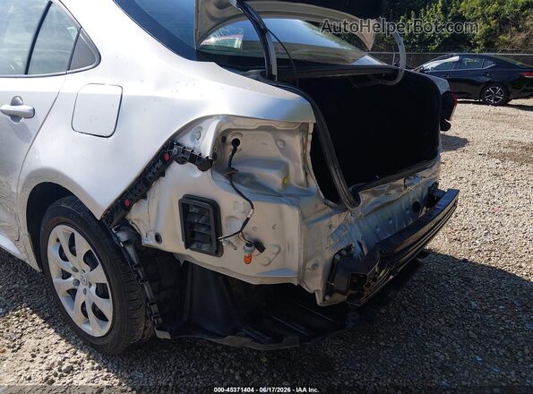 5YFEPMAE9NP307991 2022 TOYOTA COROLLA Silver Вид спереду