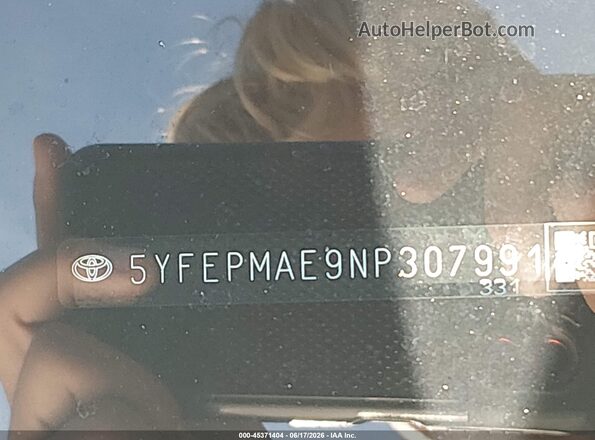 5YFEPMAE9NP307991 2022 TOYOTA COROLLA Silver Вид підкапотного простору