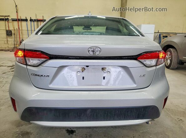 5YFEPMAEXMP245046 2021 TOYOTA COROLLA Silver Հետևի տեսք