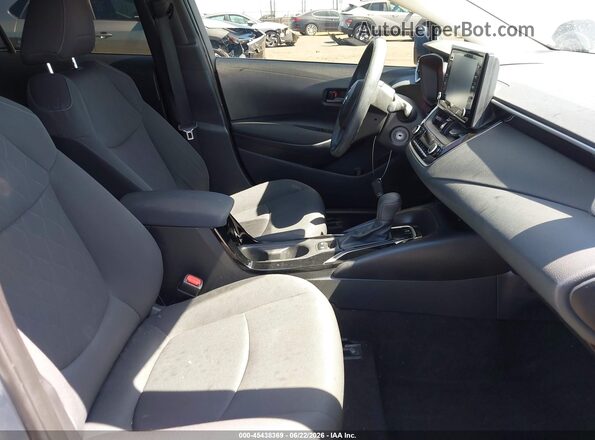 5YFEPMAEXNP275990 2022 TOYOTA COROLLA Light Blue Front interior view